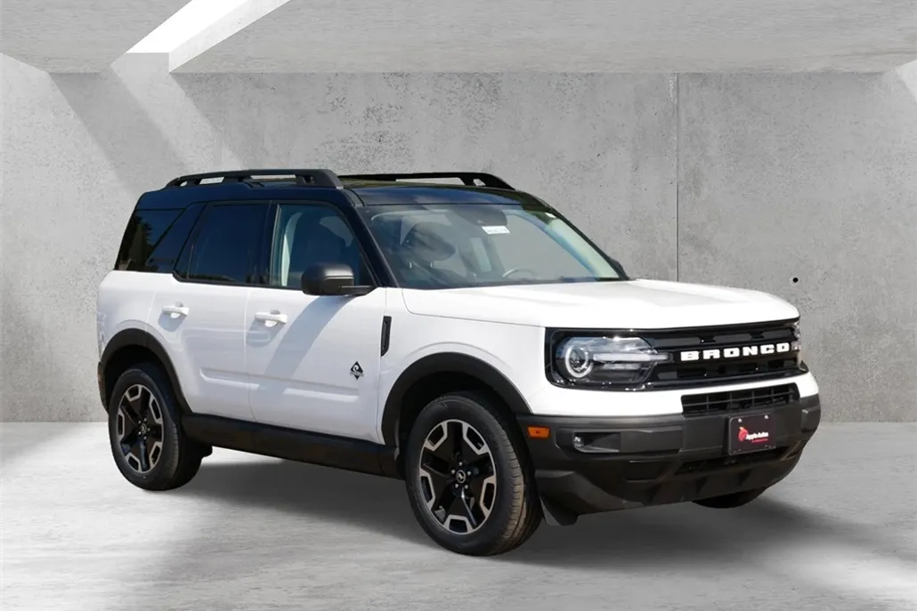 2022 Ford Bronco Sport Outer Banks photo 1