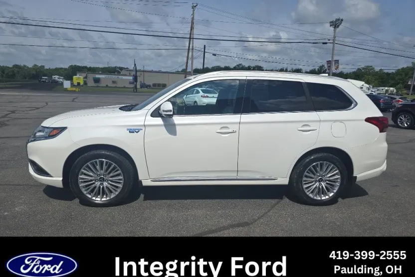 2019 Mitsubishi Outlander PHEV SEL photo 1