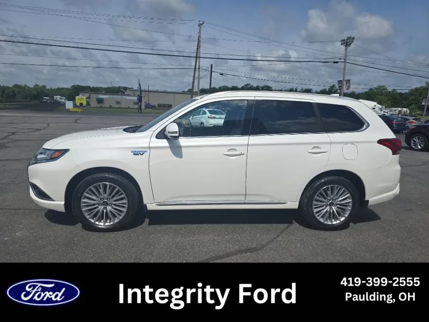 2019 Mitsubishi Outlander PHEV SEL photo 1