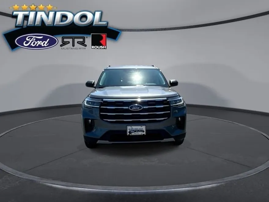 2025 Ford Explorer photo 1