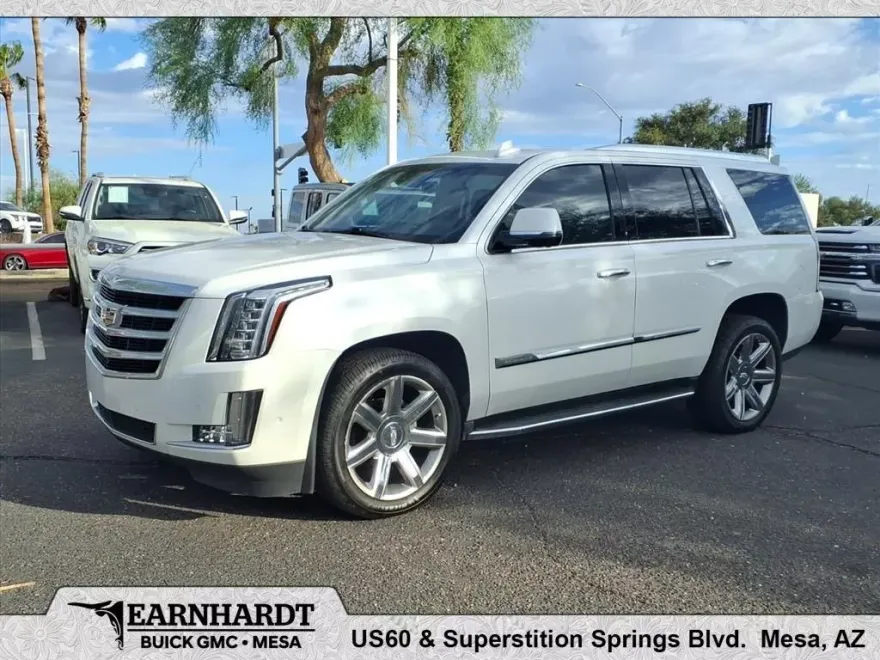 2017 Cadillac Escalade Luxury photo 1