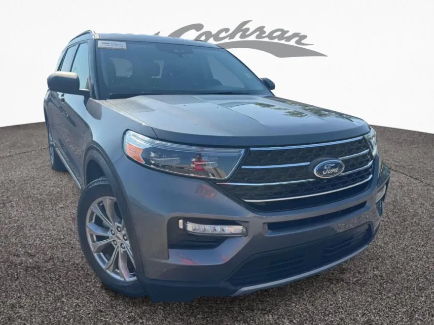 2022 Ford Explorer XLT photo 1
