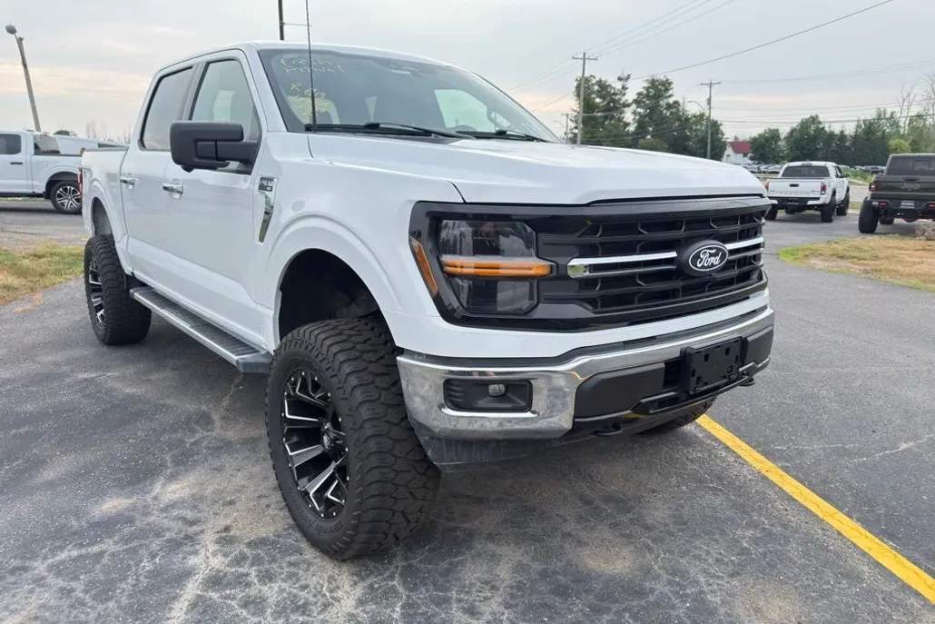 2024 Ford F-150 XLT photo 1