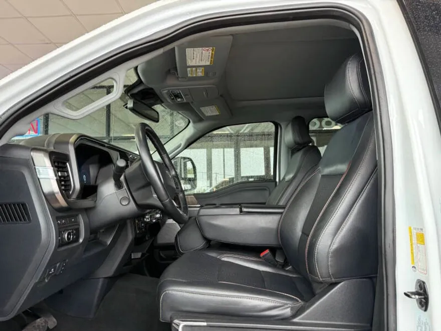 2024 Ford F-350 Lariat photo 1