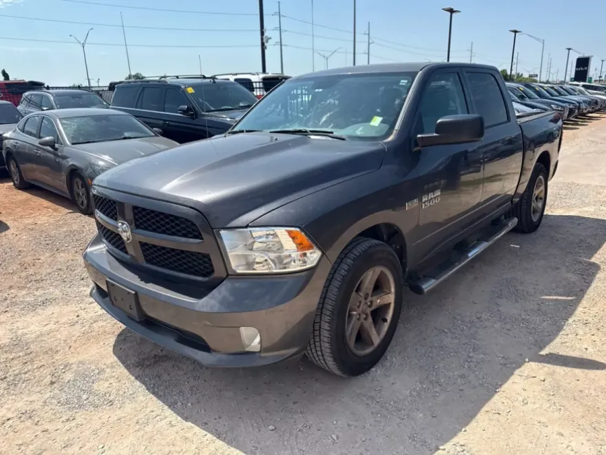 2017 Ram 1500 Tradesman photo 1