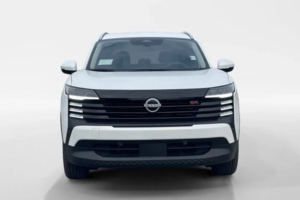 2025 Nissan Kicks SR photo 1