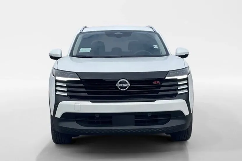 2025 Nissan Kicks SR photo 1
