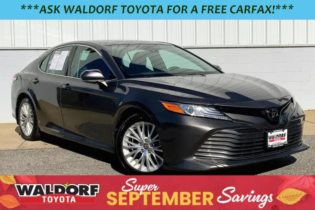 2020 Toyota Camry XLE photo 1