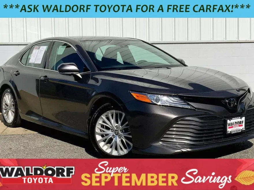 2020 Toyota Camry XLE photo 1