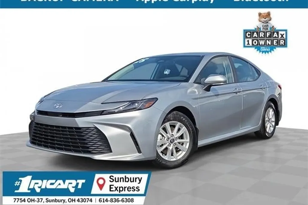 2025 Toyota Camry LE SE photo 1