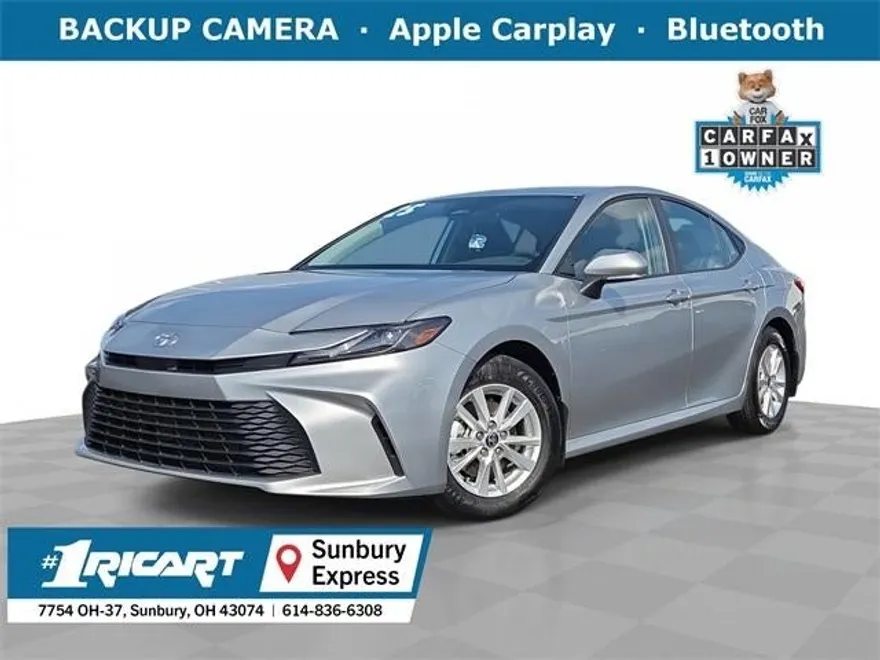 2025 Toyota Camry LE SE photo 1