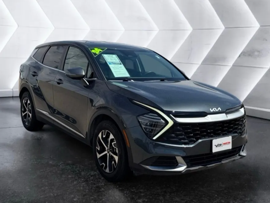 2024 Kia Sportage EX photo 1