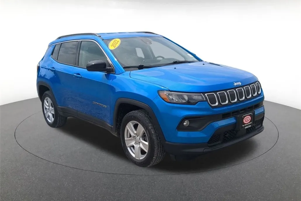 2022 Jeep Compass Latitude photo 1
