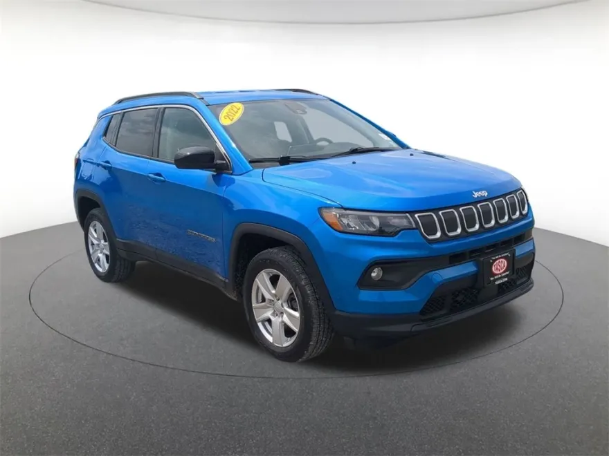 2022 Jeep Compass Latitude photo 1