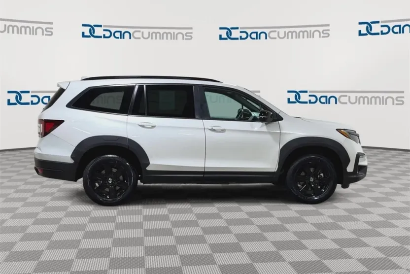 2022 Honda Pilot TrailSport photo 1