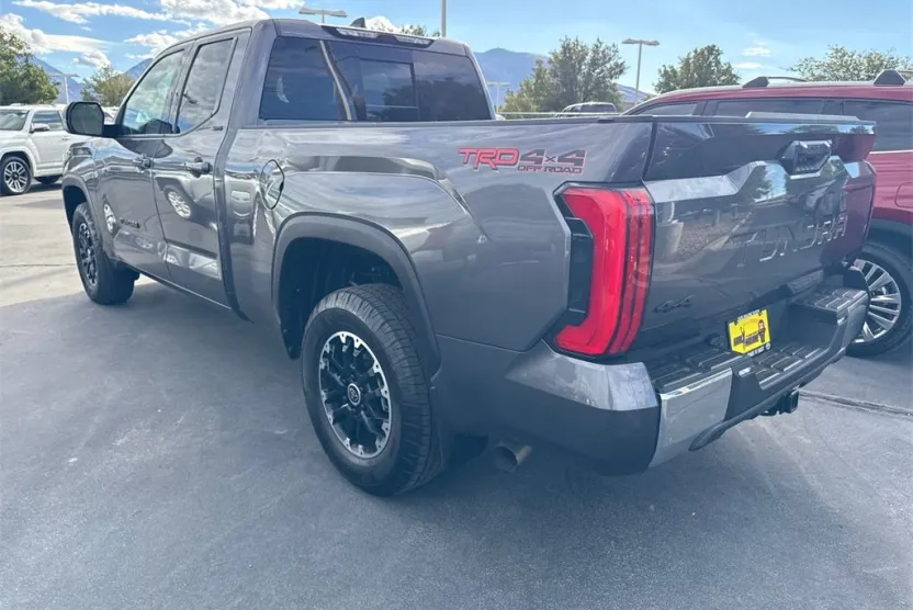 2023 Toyota Tundra SR5 photo 1