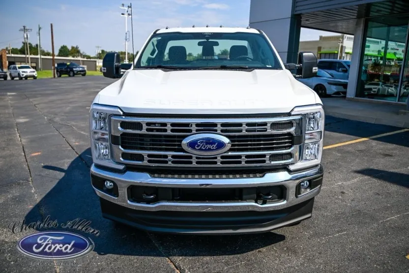 2026 Ford F-350 photo 1
