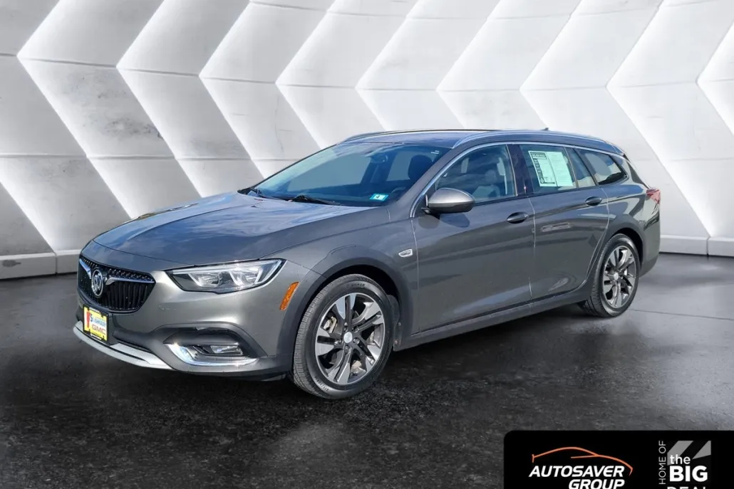 2018 Buick Regal TourX Preferred photo 1