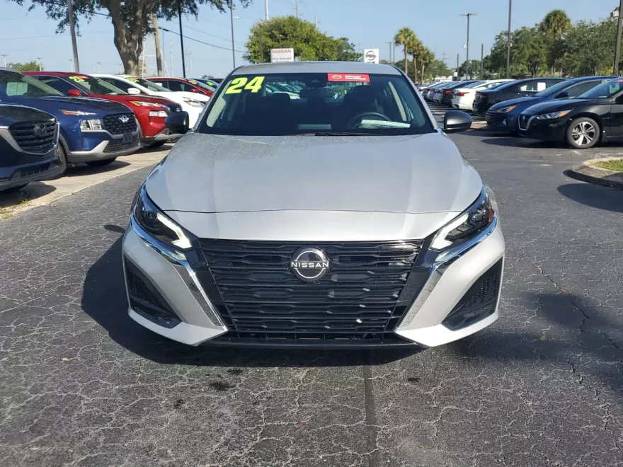 2024 Nissan Altima 2.5 SV photo 1