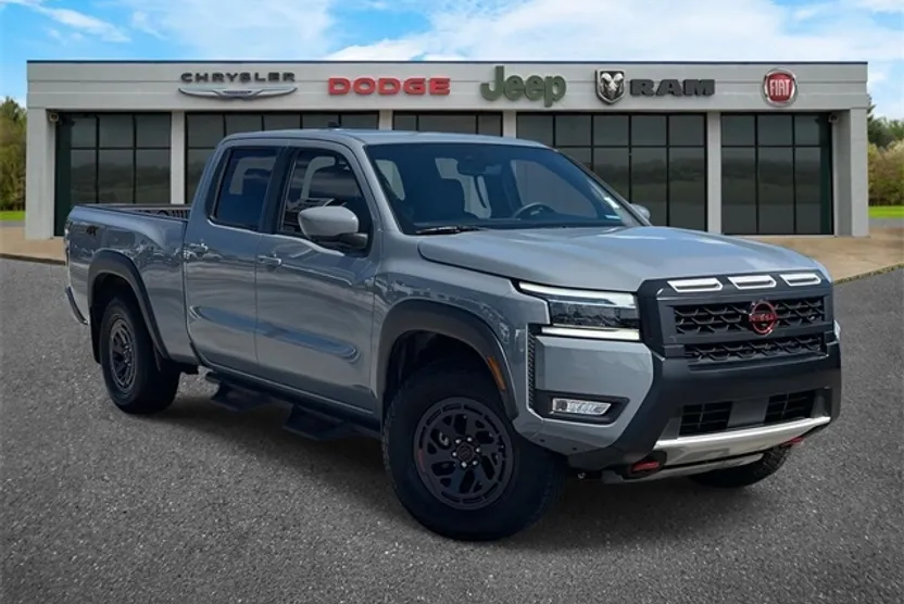 2025 Nissan Frontier PRO-4X photo 1