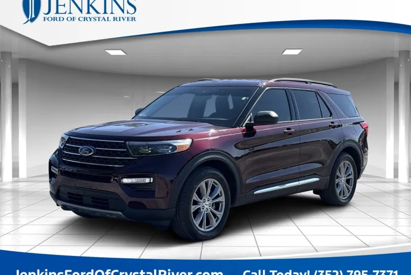 2022 Ford Explorer XLT photo 1