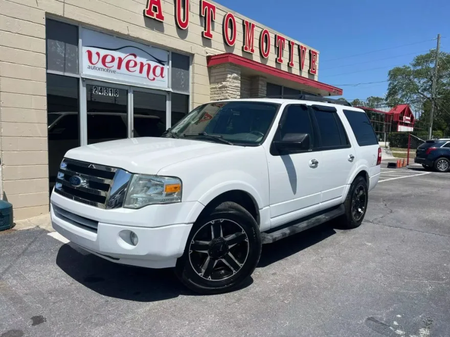 2012 Ford Expedition XLT photo 1