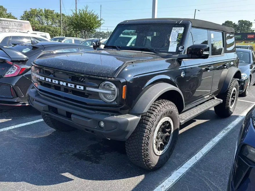 2023 Ford Bronco Badlands photo 1