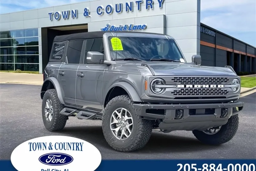 2024 Ford Bronco Badlands photo 1