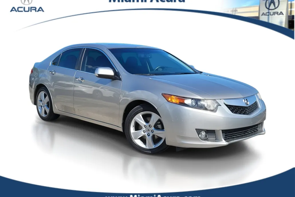 2010 Acura TSX photo 1