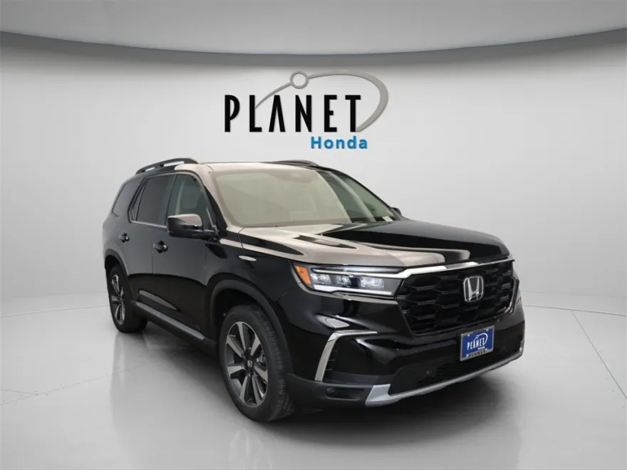 2025 Honda Pilot Touring photo 1