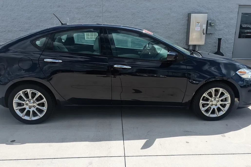 2013 Dodge Dart Limited photo 1