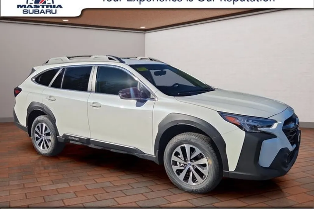 2025 Subaru Outback Premium photo 1