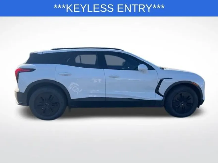 2025 Chevrolet Blazer EV photo 1