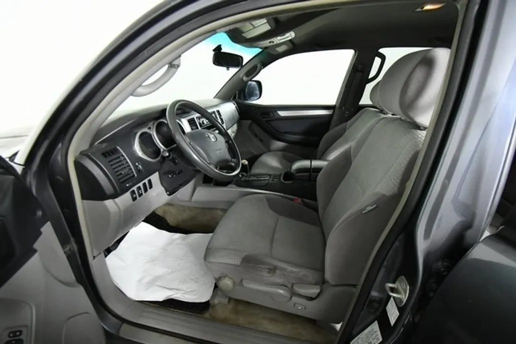 2003 Toyota 4Runner SR5 photo 1