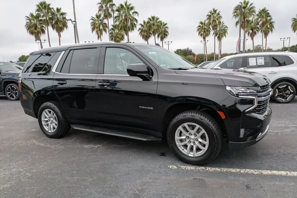 2023 Chevrolet Tahoe LT photo 1