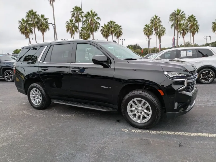 2023 Chevrolet Tahoe LT photo 1