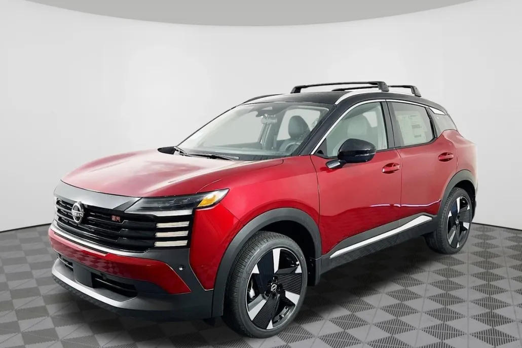 2026 Nissan Kicks SR photo 1