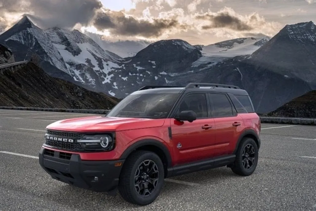2025 Ford Bronco Sport Outer Banks photo 1