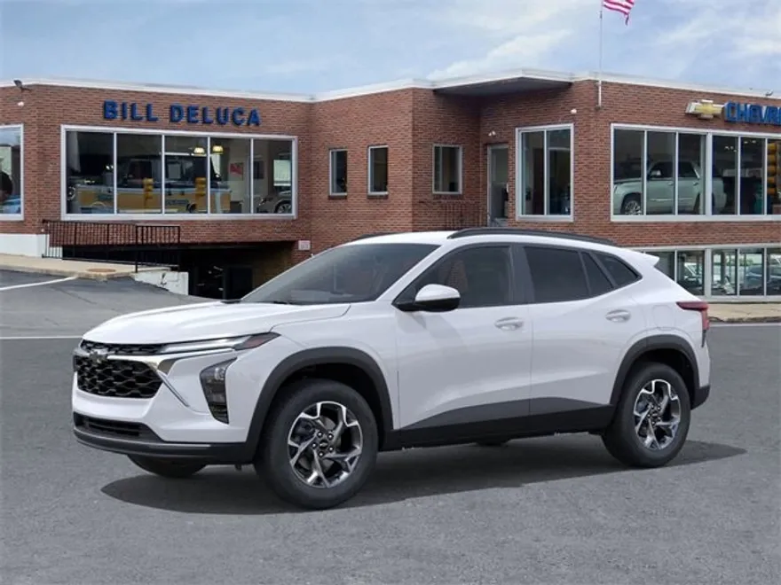 2025 Chevrolet Trax LT photo 1