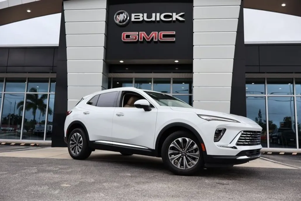 2025 Buick Envision Preferred photo 1
