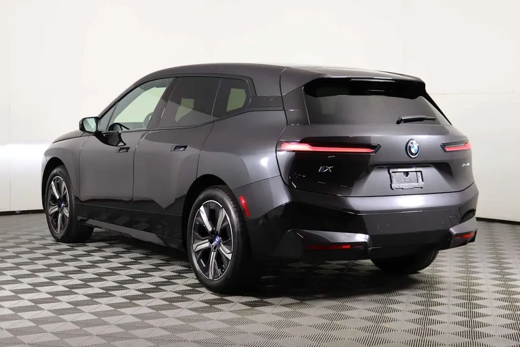 2025 Bmw iX photo 1