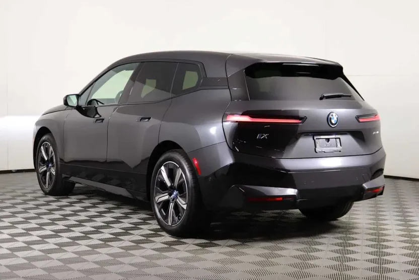 2025 Bmw iX photo 1