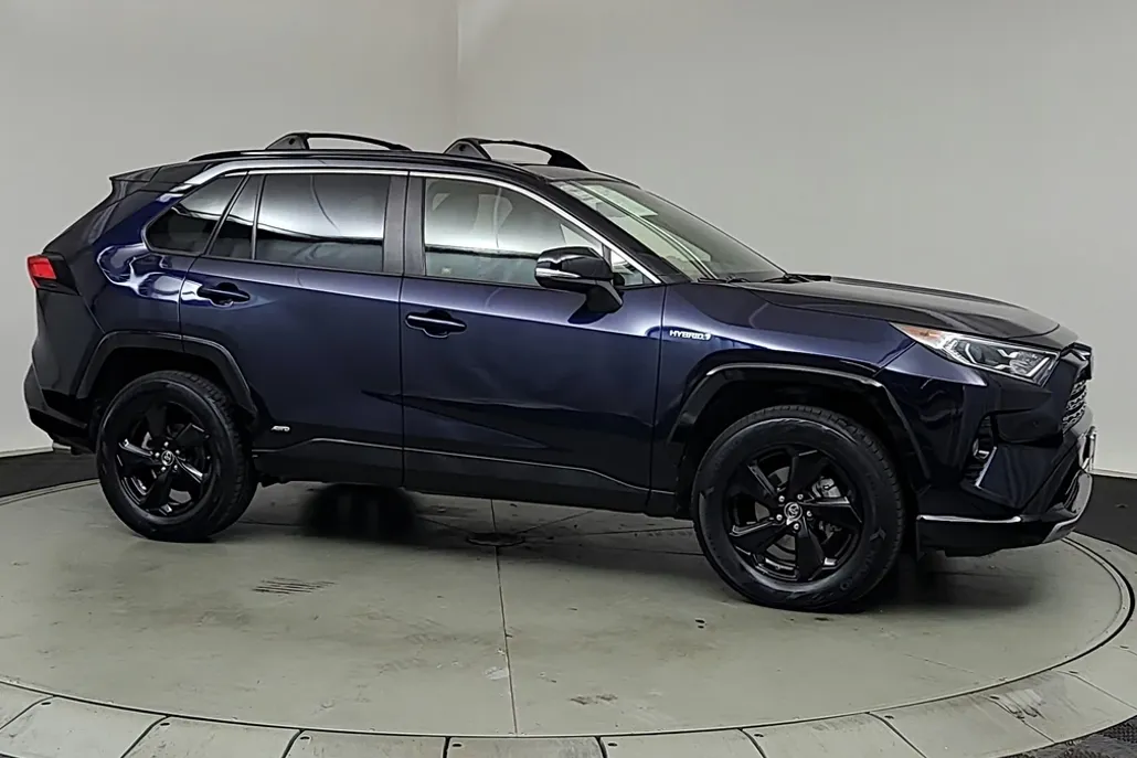 2019 Toyota RAV4 Hybrid XSE photo 1