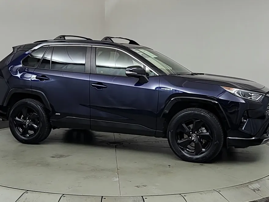 2019 Toyota RAV4 Hybrid XSE photo 1