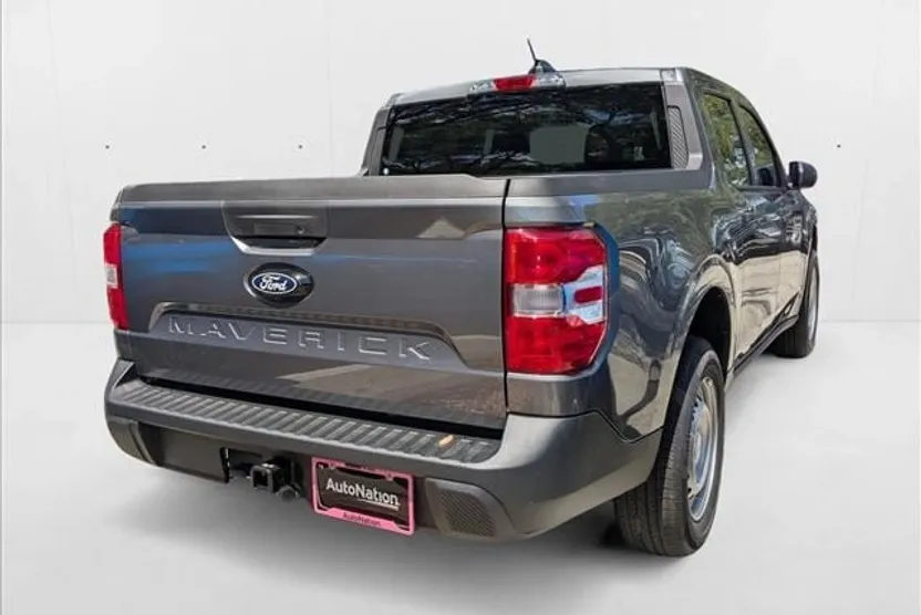 2025 Ford Maverick XL photo 1