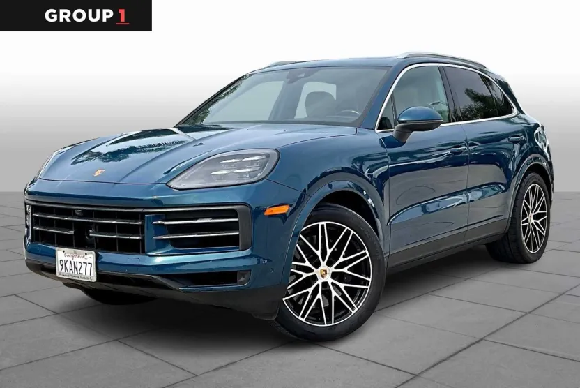 2024 Porsche Cayenne S photo 1