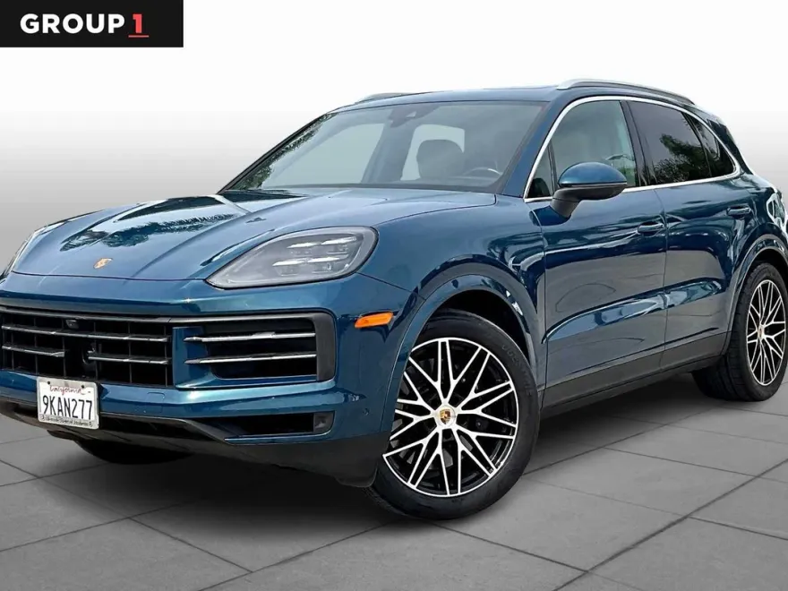 2024 Porsche Cayenne S photo 1