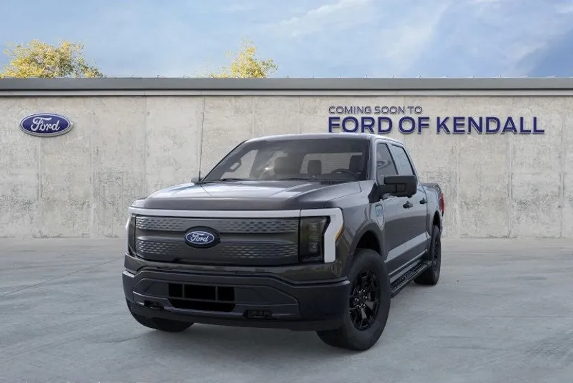 2025 Ford F-150 Lightning XLT photo 1
