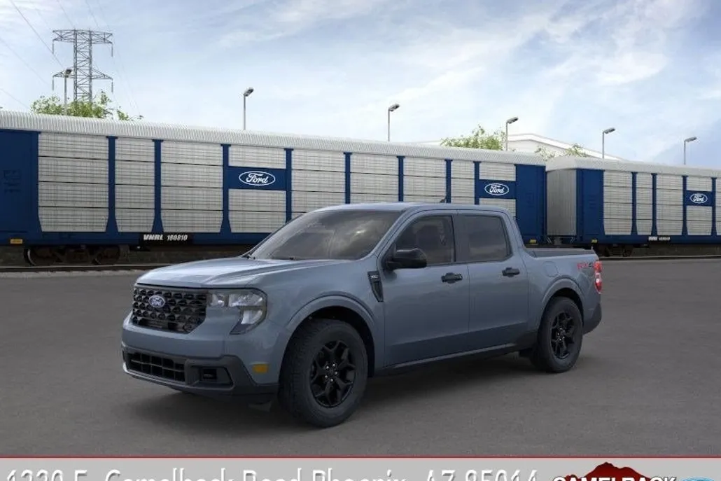 2025 Ford Maverick XLT photo 1