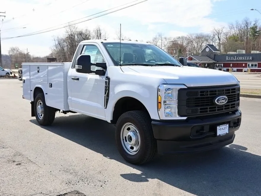 2024 Ford F-350 XL photo 1